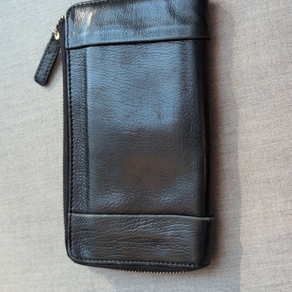 Chloe Elise Long Twist Lock Black and Gold Leather Wallet - Picture 6 of 12